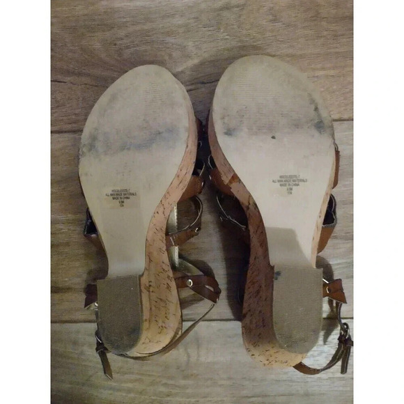 Guess Women's 9.5M Strappy Studded Brown Cork Wedge Platform Sandals - Picture 3 of 6